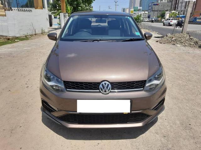 https://images10.gaadi.com/usedcar_image/4180101/original/processed_9adb1d75923e4f68f7a9a8a0590f0ea0.jpg?imwidth=6400