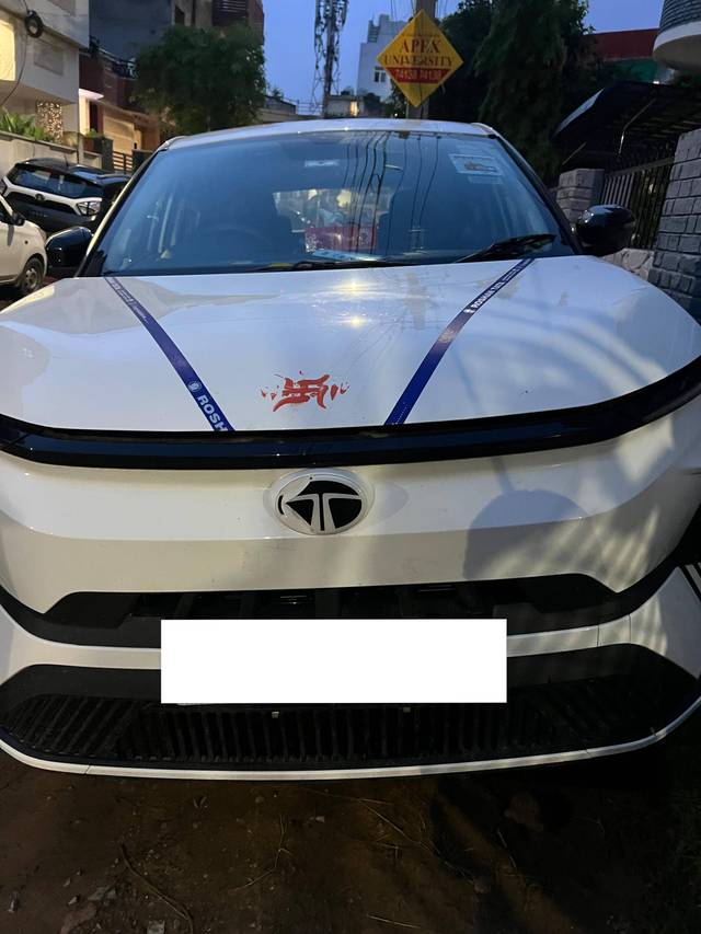 https://images10.gaadi.com/usedcar_image/4180128/original/2272ab5df467a3413b7546b90fe90433.jpg?imwidth=6402