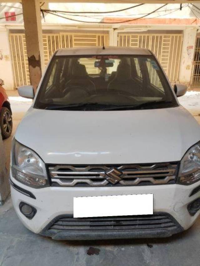 https://images10.gaadi.com/usedcar_image/4180129/original/3e23ba954f2e4ad923820f7e898d265f.jpg?imwidth=6400