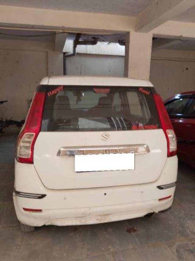 https://images10.gaadi.com/usedcar_image/4180129/original/72001076d026ac96450968fedba9275c.jpg?imwidth=6401