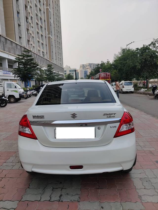 https://images10.gaadi.com/usedcar_image/4180187/original/processed_0bfbd89d1cca0d4ff5aea81376fefa7d.jpg?imwidth=6401