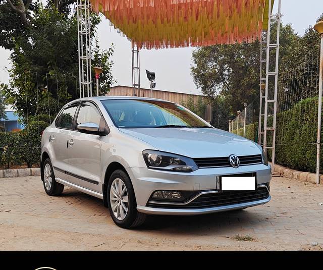 https://images10.gaadi.com/usedcar_image/4180195/original/processed_5fc86d25854ead4df6168e99d0de6134.jpg?imwidth=6400