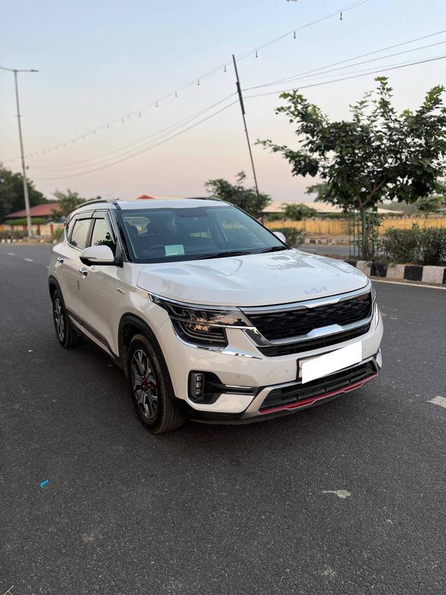 https://images10.gaadi.com/usedcar_image/4180225/original/processed_0b36c0a73d420e40323c100691a1992f.jpg?imwidth=6400