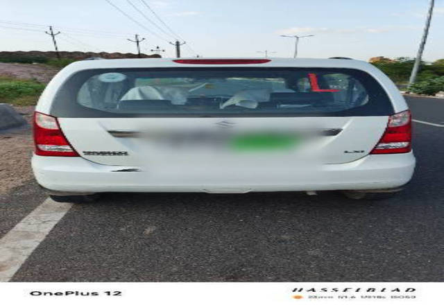 https://images10.gaadi.com/usedcar_image/4180245/original/cbd0e81b6ee9c54d98ec54c42bcda812.jpg?imwidth=6401