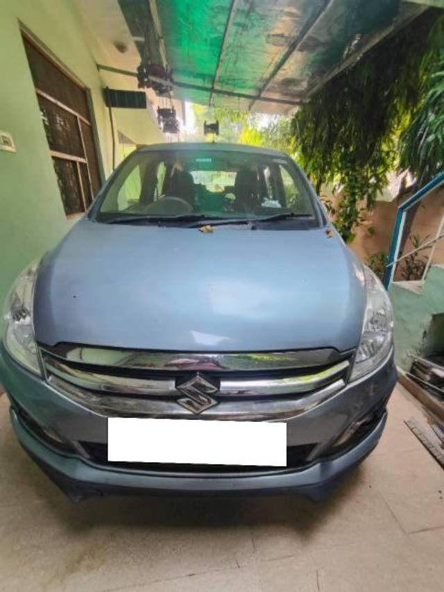 https://images10.gaadi.com/usedcar_image/4180395/original/processed_0da3b294-934c-4807-a40f-8c973264ce88.jpg?imwidth=6400