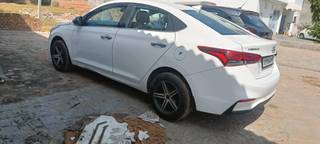 Hyundai Verna 2017-2020 Hyundai Verna VTVT 1.4 EX