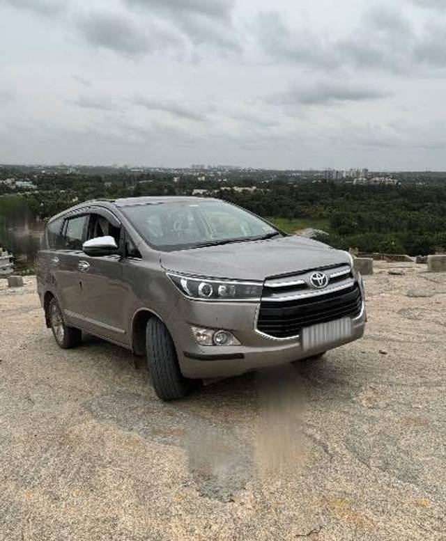 https://images10.gaadi.com/usedcar_image/4180600/original/processed_b42ec737-fabd-4088-b19d-2f04cdd7ffde.jpg?imwidth=6400