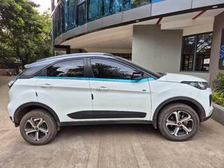 Tata Nexon EV Max 2022-2023 Tata Nexon EV XZ Plus