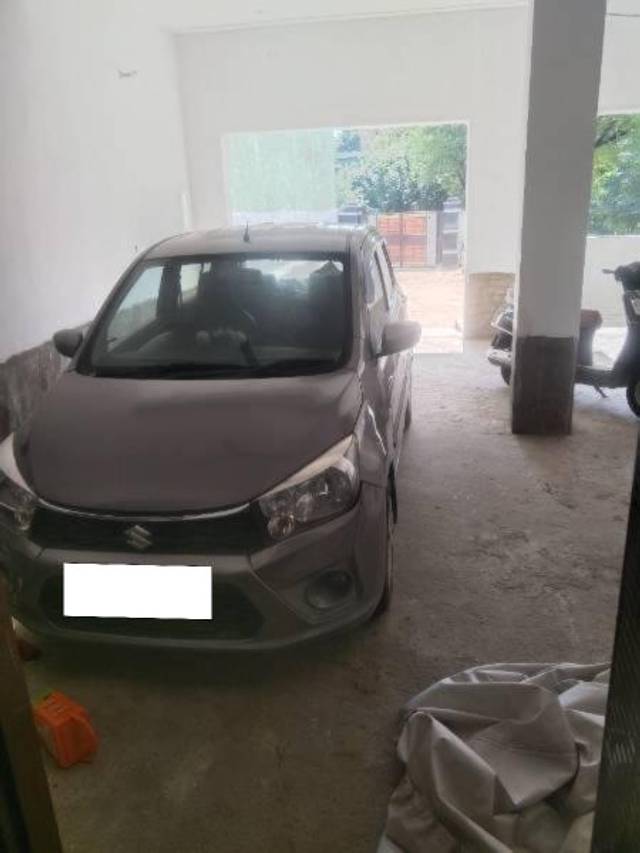 https://images10.gaadi.com/usedcar_image/4180643/original/processed_2efafdca-bb3f-4776-99b8-19c084190270.jpg?imwidth=6400