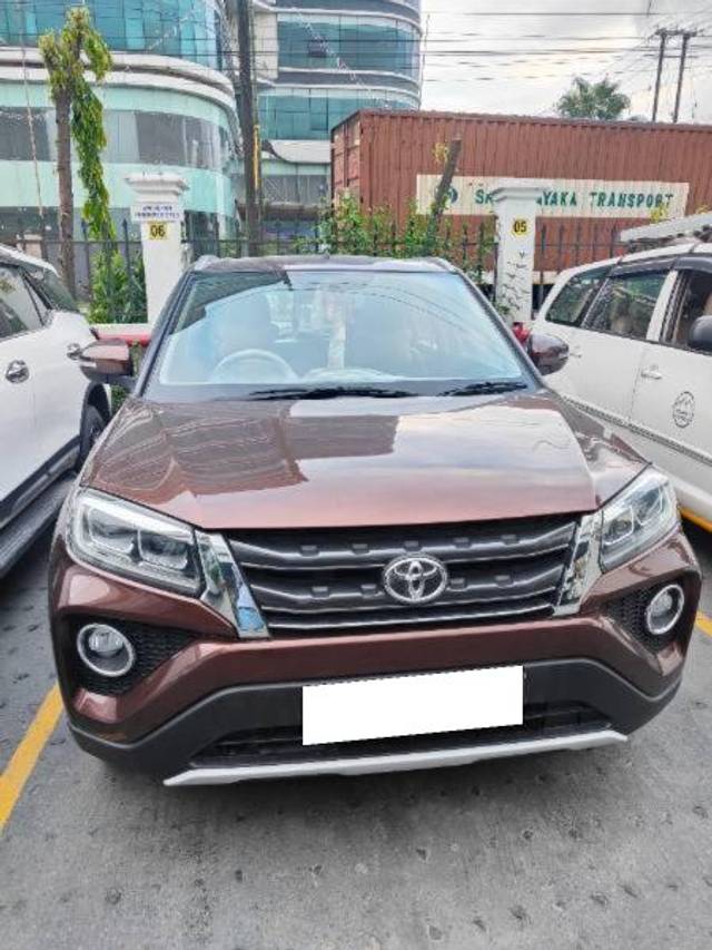 https://images10.gaadi.com/usedcar_image/4180744/original/processed_b628773a-b08e-4ce5-97ee-5a2b78d7aad9.jpg?imwidth=6400