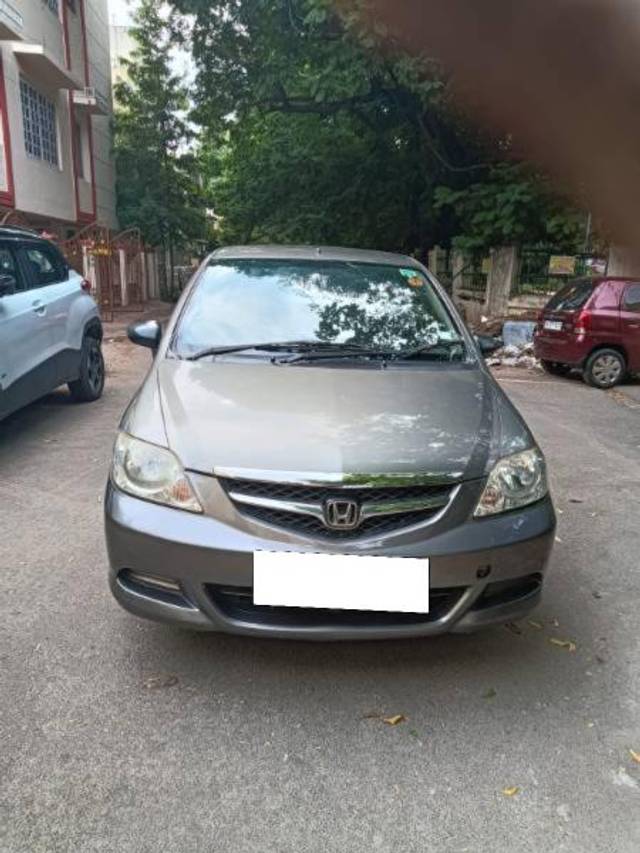 https://images10.gaadi.com/usedcar_image/4180851/original/processed_09930745-aefb-43eb-b5d7-b7f2a7f6795e.jpg?imwidth=6400