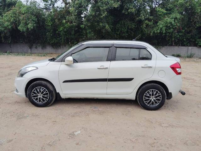 https://images10.gaadi.com/usedcar_image/4180949/original/processed_076bb480a4397559f2cd2dc2dbd5b728.jpg?imwidth=6401