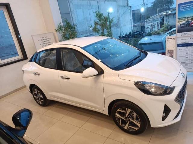 https://images10.gaadi.com/usedcar_image/4180963/original/processed_dcb15d14-68d6-455e-bfe1-b2905d2cd8f5.jpg?imwidth=6400