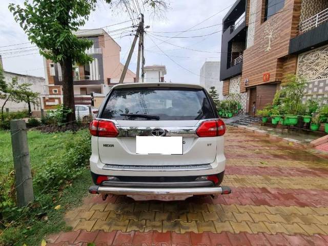 https://images10.gaadi.com/usedcar_image/4181002/original/processed_d35eade4-6ff2-47f9-8be1-7a351ab69962.jpg?imwidth=6402