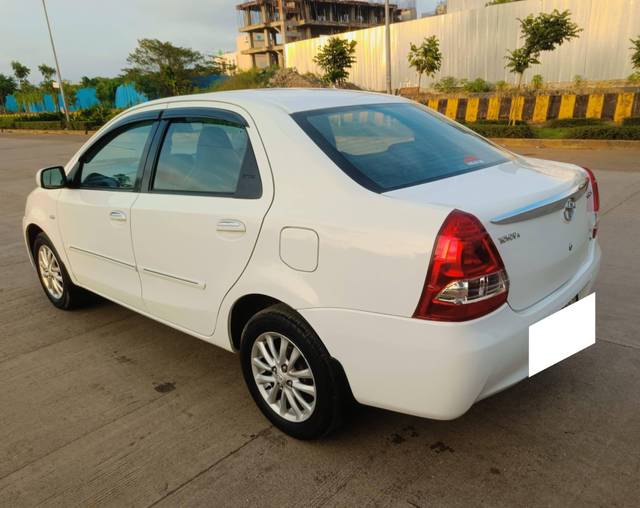 https://images10.gaadi.com/usedcar_image/4181022/original/processed_58ed8e22a77ba899d5f4d7e587069edb.jpg?imwidth=6402