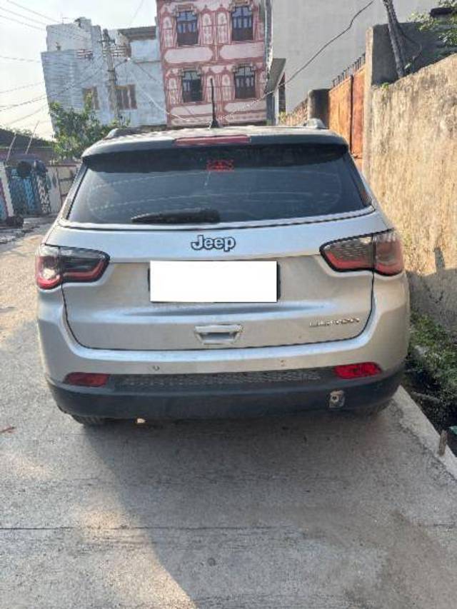 https://images10.gaadi.com/usedcar_image/4181037/original/d499a2e74ee2387573329b2d37adb44c.jpg?imwidth=6401