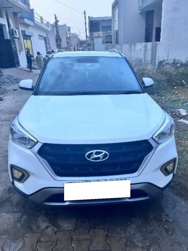 https://images10.gaadi.com/usedcar_image/4181039/original/processed_be1565bf-7ba6-42dc-b426-91e8b0583e79.jpeg?imwidth=6401