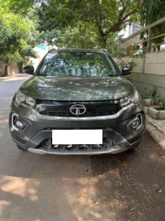 https://images10.gaadi.com/usedcar_image/4181048/original/processed_ec90ec34-05af-4f9c-a3c5-07bfb23fb24b.jpg?imwidth=6400