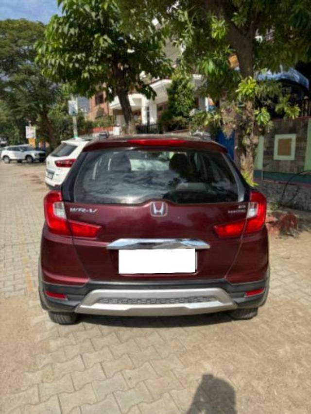 https://images10.gaadi.com/usedcar_image/4181059/original/833943a6383776c38169735ffe2f7fcd.jpg?imwidth=6401