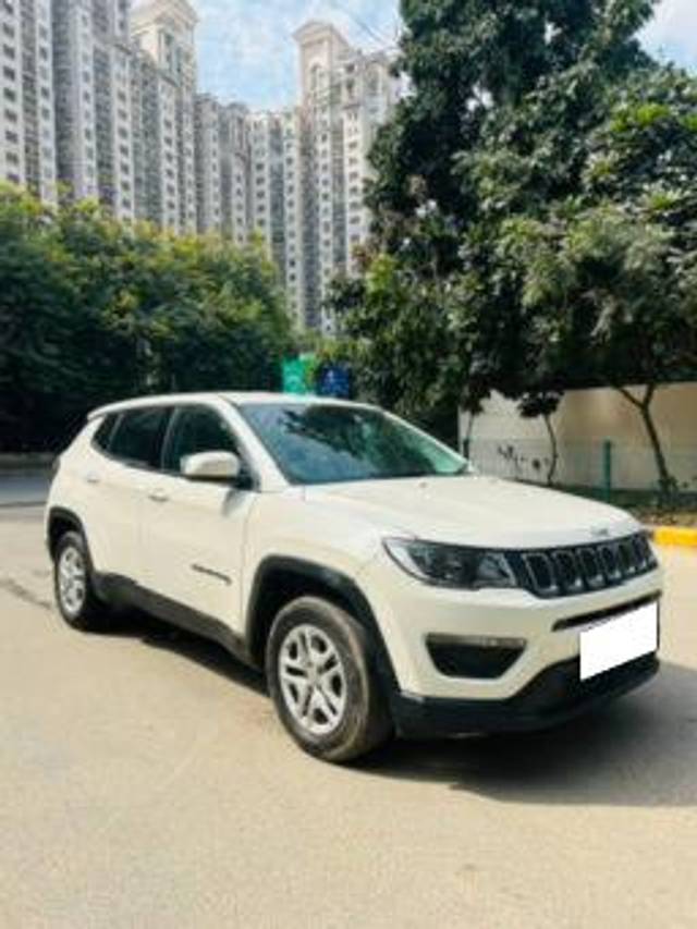 https://images10.gaadi.com/usedcar_image/4181083/original/processed_41d4b24a83320765fb0f1a36f8d9273a.jpg?imwidth=6400