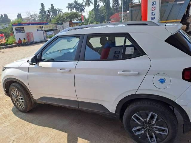 https://images10.gaadi.com/usedcar_image/4181137/original/processed_1b56fe2c-d933-4de6-bf7a-1c6c35adc93a.jpg?imwidth=6400