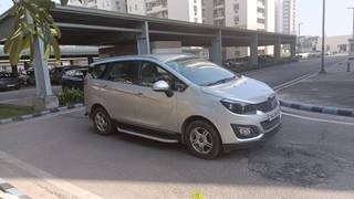 Mahindra Marazzo Mahindra Marazzo M6