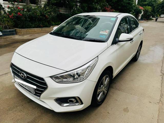 https://images10.gaadi.com/usedcar_image/4181213/original/processed_fd74cd7b18ea8c22d03dc05abf0096fe.jpg?imwidth=6400