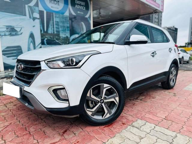 https://images10.gaadi.com/usedcar_image/4181320/original/processed_d04b61414be3aba38cbd4ff60c693be5.jpg?imwidth=6401