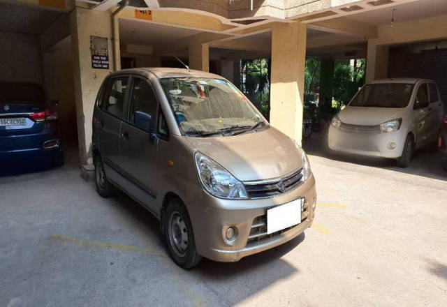 https://images10.gaadi.com/usedcar_image/4181394/original/672c93ab0fade88b7a176d8244a8dac4.jpg?imwidth=6400