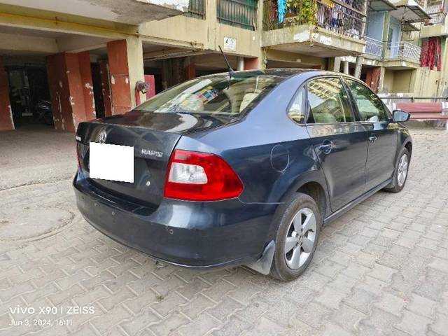 https://images10.gaadi.com/usedcar_image/4181397/original/8d0cc49703414700d9b9d55953ea6d0a.jpg?imwidth=6401