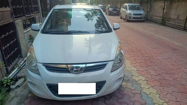 https://images10.gaadi.com/usedcar_image/4181398/original/99345daa1ed64cdb7b38c02bc36452f7.jpg?imwidth=6400