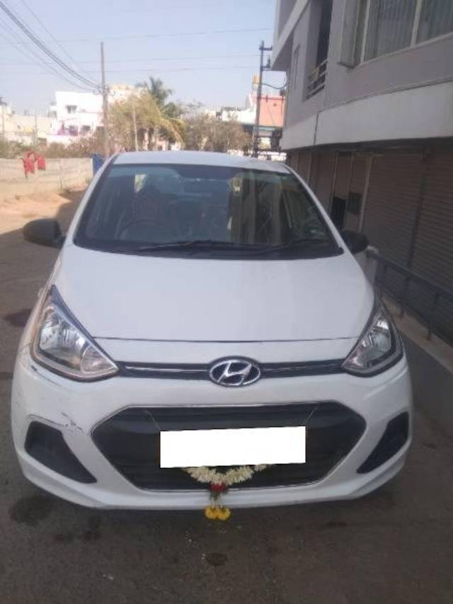 https://images10.gaadi.com/usedcar_image/4181537/original/processed_5de4496f-6d5d-44f7-ba65-441e8dce0981.jpg?imwidth=6400