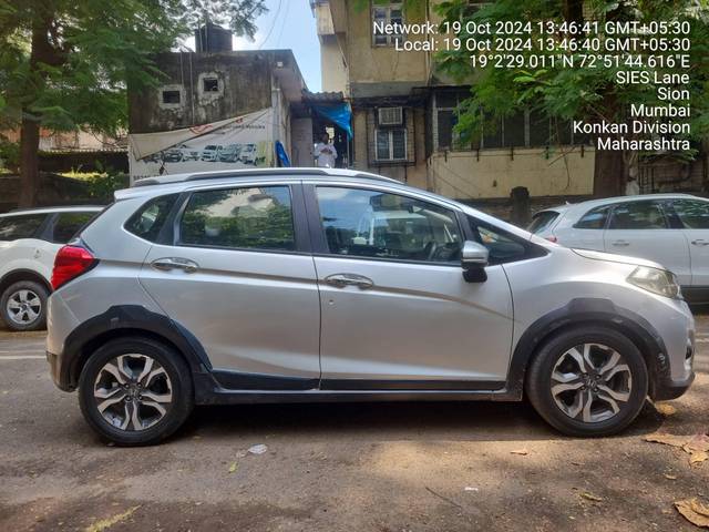 https://images10.gaadi.com/usedcar_image/4181554/original/processed_e95d27e99e2de33927fbbc84d4a6639c.jpg?imwidth=6402