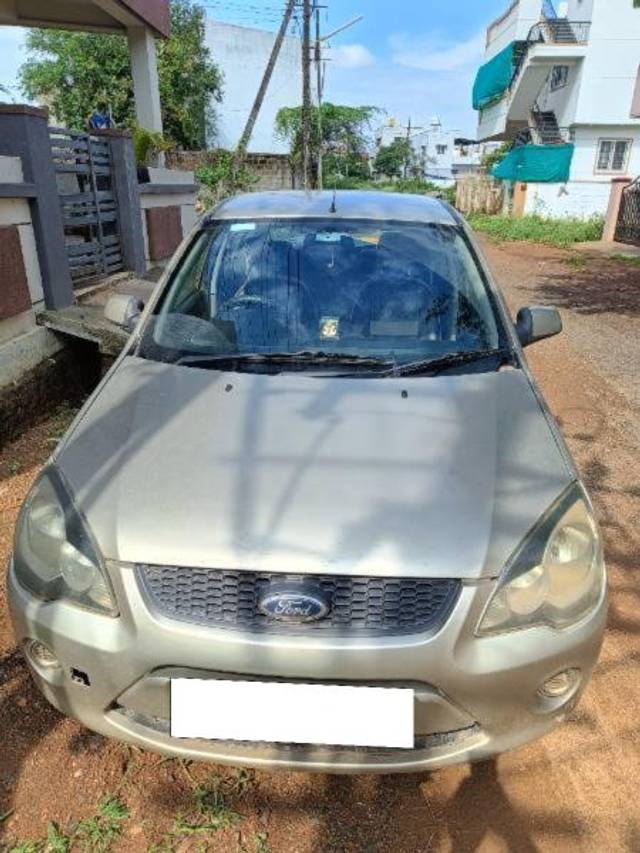 https://images10.gaadi.com/usedcar_image/4181587/original/processed_27f334db-87a1-4748-a633-78897b915b1a.jpg?imwidth=6402