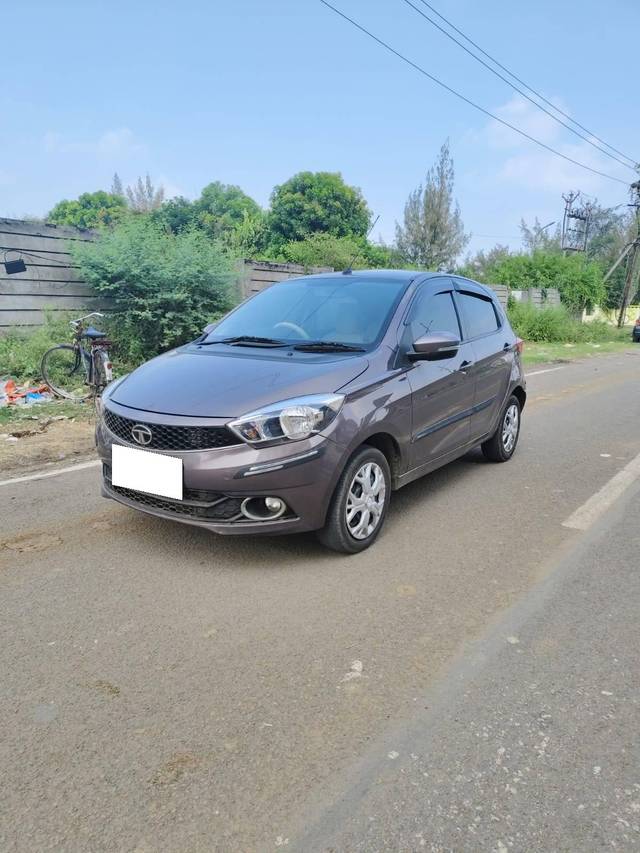 https://images10.gaadi.com/usedcar_image/4181650/original/processed_84efa8b486dd44c65a05b7be28ce0d8f.jpg?imwidth=6401