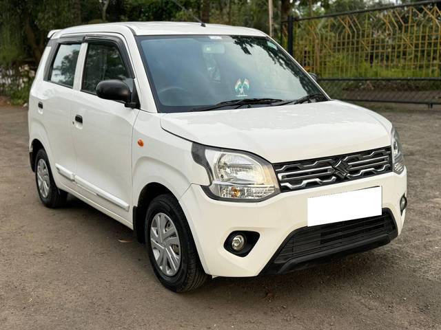 https://images10.gaadi.com/usedcar_image/4181692/original/processed_0443006572a6bf843bc7cf2cddc6af6c.jpg?imwidth=6400