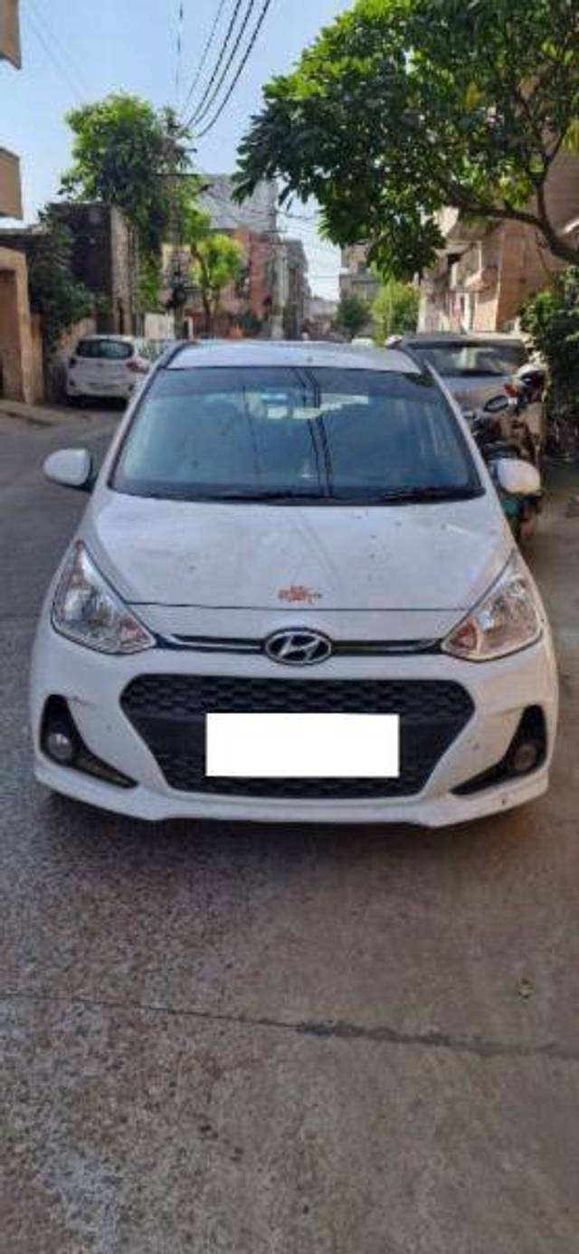 https://images10.gaadi.com/usedcar_image/4181722/original/ad0278c3e33a5d3ec6b6dd9bcc4aa7cb.jpg?imwidth=6400