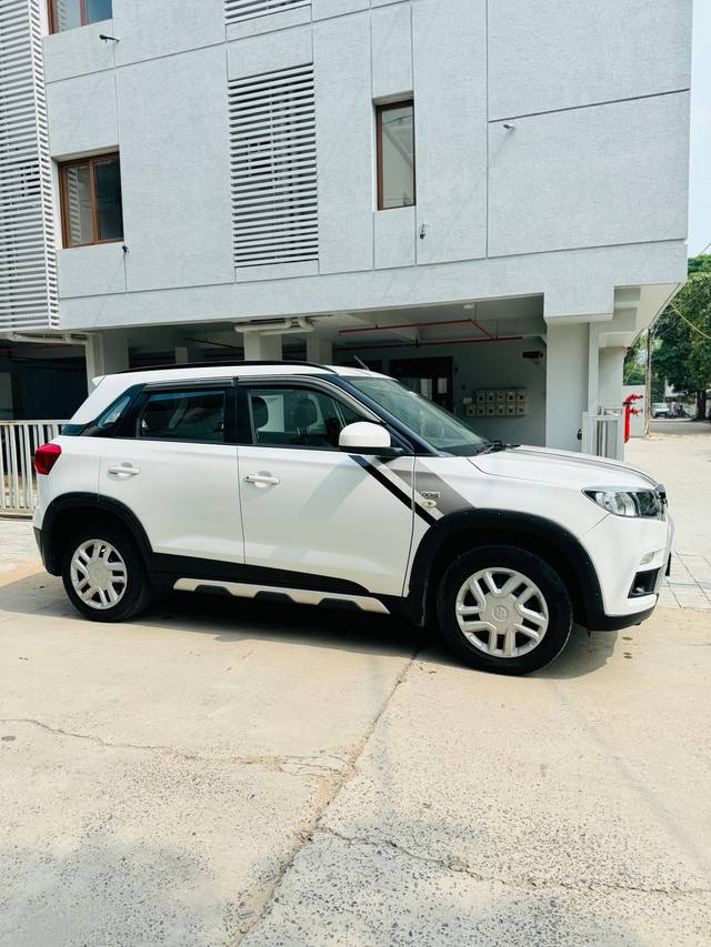 https://images10.gaadi.com/usedcar_image/4181837/original/9d009a4402e94b709ddb607e7fd59c52.jpeg?imwidth=6401