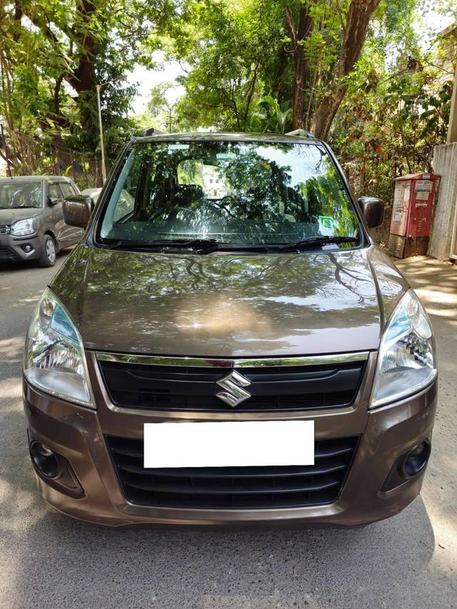 https://images10.gaadi.com/usedcar_image/4182044/original/processed_5af6023936a731be41ba57b0aa41d551.jpg?imwidth=6400