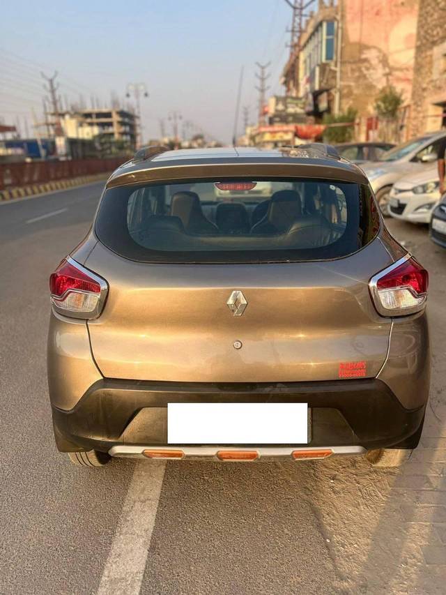 https://images10.gaadi.com/usedcar_image/4182088/original/processed_f44a087be81710f77ad04957606096cf.jpg?imwidth=6401