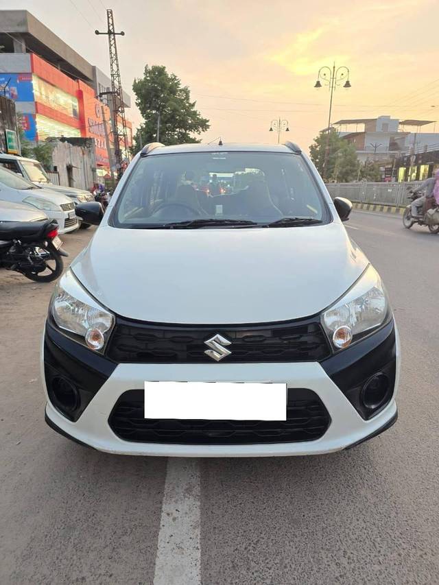 https://images10.gaadi.com/usedcar_image/4182120/original/processed_7ac9d23de63bab7dd1e8f74c48ee108f.jpg?imwidth=6400