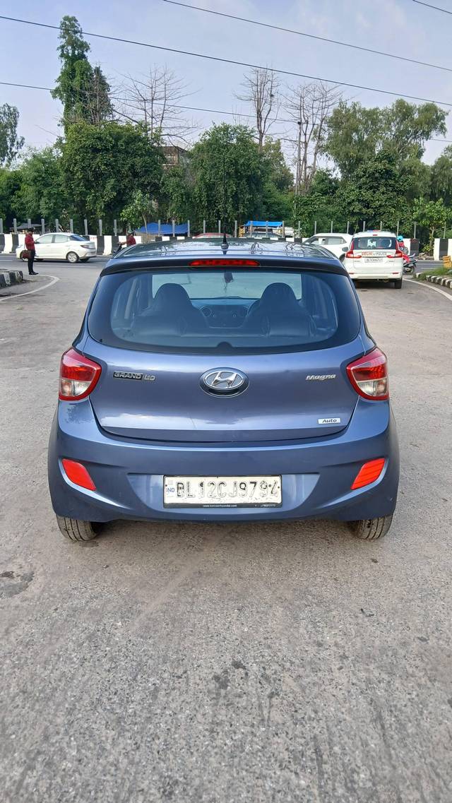 https://images10.gaadi.com/usedcar_image/4182151/original/processed_fa191d99dea44c1bc670bac64e213667.jpg?imwidth=6402