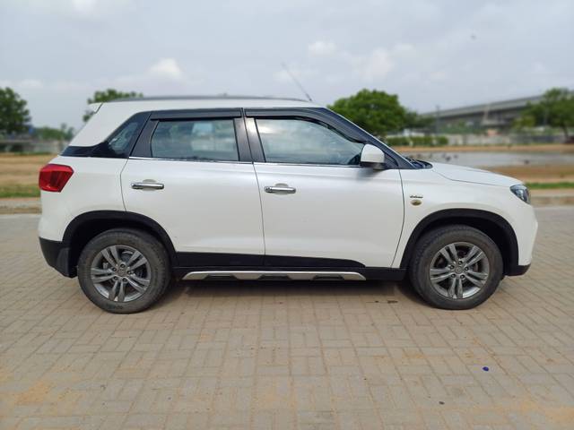 https://images10.gaadi.com/usedcar_image/4182232/original/processed_7c30f518c4e9eaa526587ab98d7d8d2d.jpg?imwidth=6401