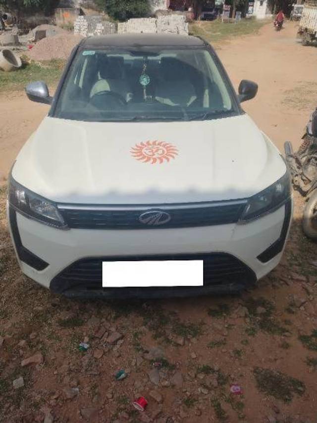 https://images10.gaadi.com/usedcar_image/4182240/original/f78dc192a5893dd7473b6a7228d068d0.jpg?imwidth=6400