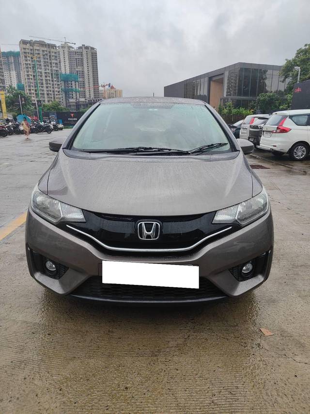 https://images10.gaadi.com/usedcar_image/4182286/original/processed_1a4197cc8466c1cc730d7f87d6b1d7f6.jpg?imwidth=6400