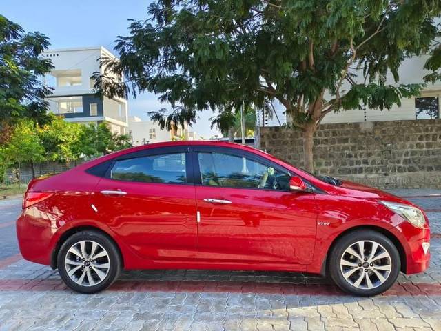 https://images10.gaadi.com/usedcar_image/4182373/original/processed_c2b54750-8a4a-4bd4-bc91-29ec32e2b918.jpg?imwidth=6401