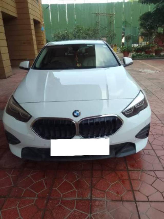 https://images10.gaadi.com/usedcar_image/4182414/original/processed_cafad802-bfde-4948-8359-2868a157ada8.jpg?imwidth=6400