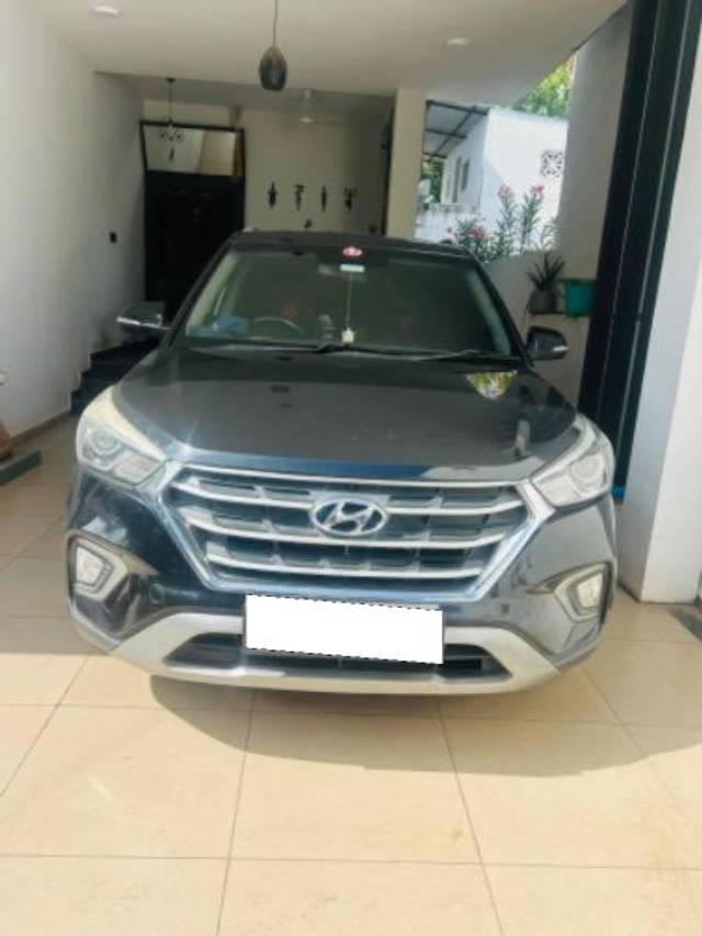 https://images10.gaadi.com/usedcar_image/4182495/original/processed_fcf0eb30-99a4-442a-8702-6c47e0ed8e01.jpg?imwidth=6400