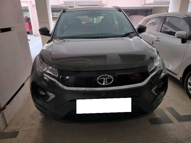 https://images10.gaadi.com/usedcar_image/4182560/original/processed_15ccb287-3a6e-48ef-b49e-9702b6a9c8cd.jpg?imwidth=6400