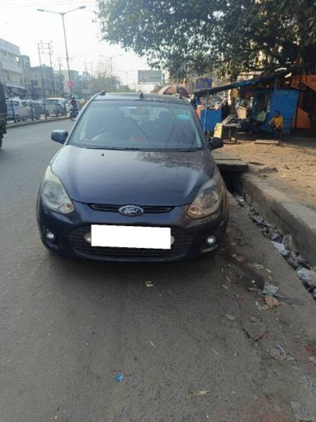 https://images10.gaadi.com/usedcar_image/4182565/original/processed_bf862406-687d-4e7c-8b43-34328da1bded.jpg?imwidth=6400